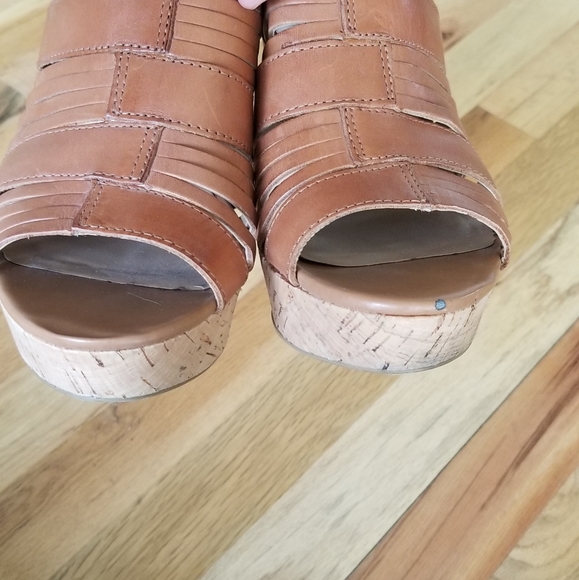 Wedge Sandals - Picture 3 of 4